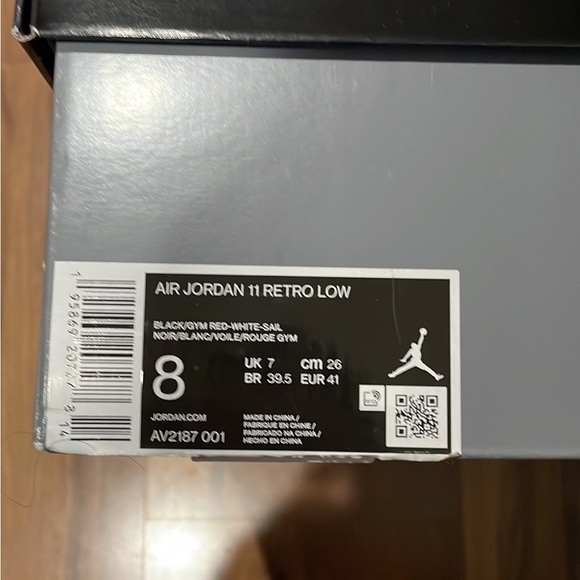 **sold** Air Jordan 11 Retro Low “72-10” - Picture 6 of 8
